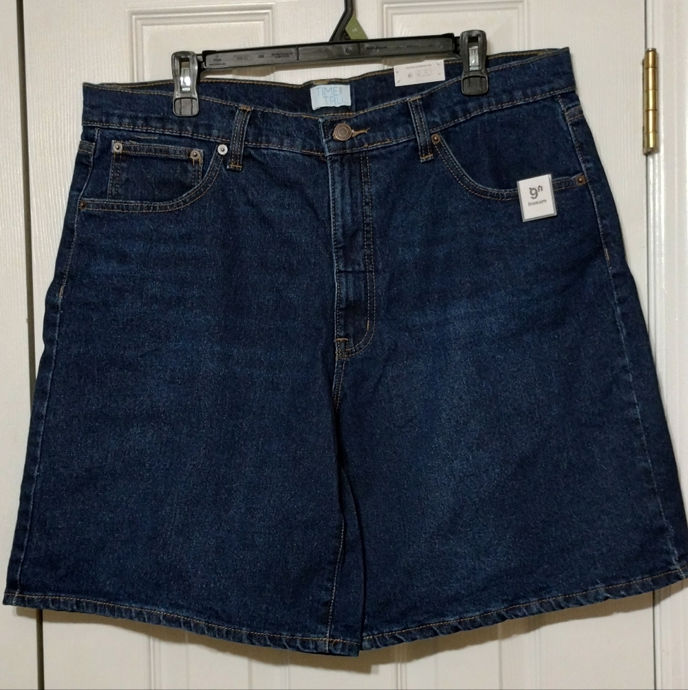 Time and Tru Women's Size 16 Dark Blue Denim High Rise Bermuda Shorts